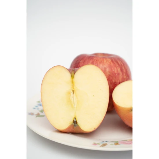 Vente chaude de haute qualité de la Chine de fruits frais Apple FUJI rouge complet
